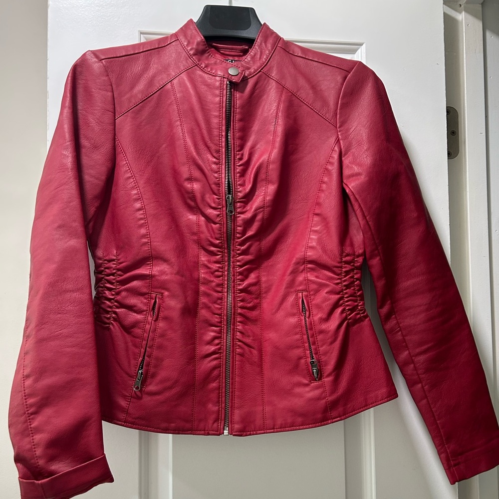 Pre-loved Red Leather Baccini jacket size PS